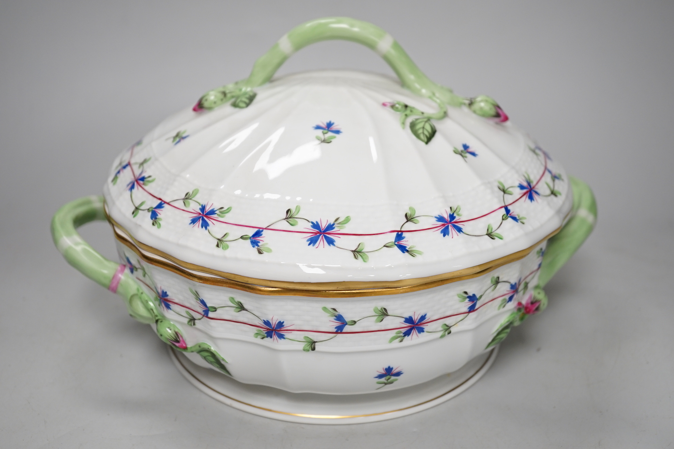 A Herend ‘Chantilly flowers’ tureen and cover, 22cm diam.